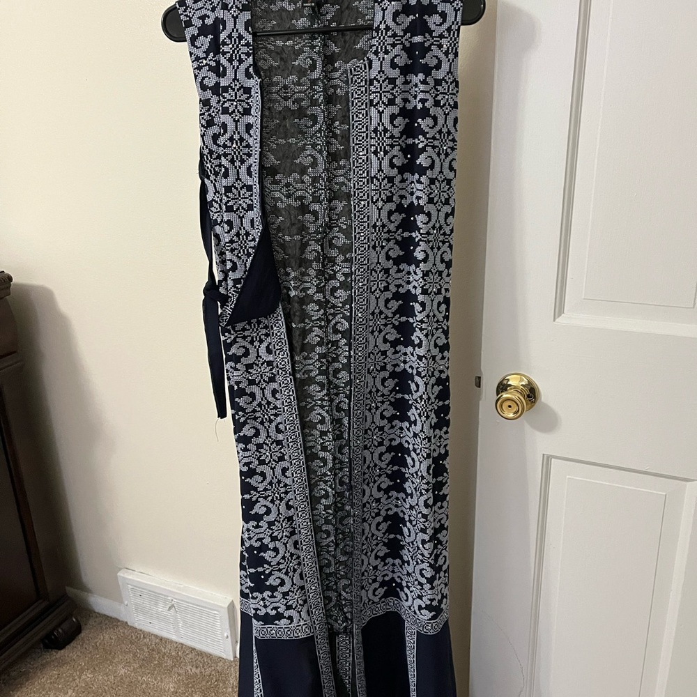 Stylish Black and Gray Patterned Sleeveless Dress